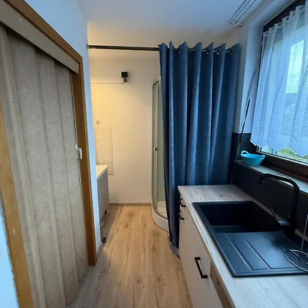 Christine Apartment